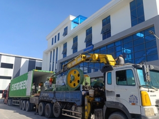 Nâng hạ máy CNC tại KCN Đức Hòa (1) (1) (1)