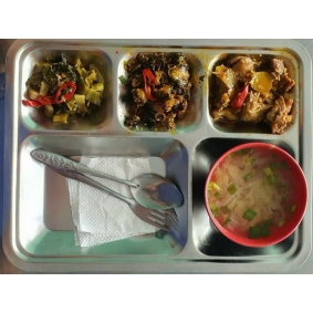 Khay cơm mẫu suất ăn công nghiệp mỹ phước 1